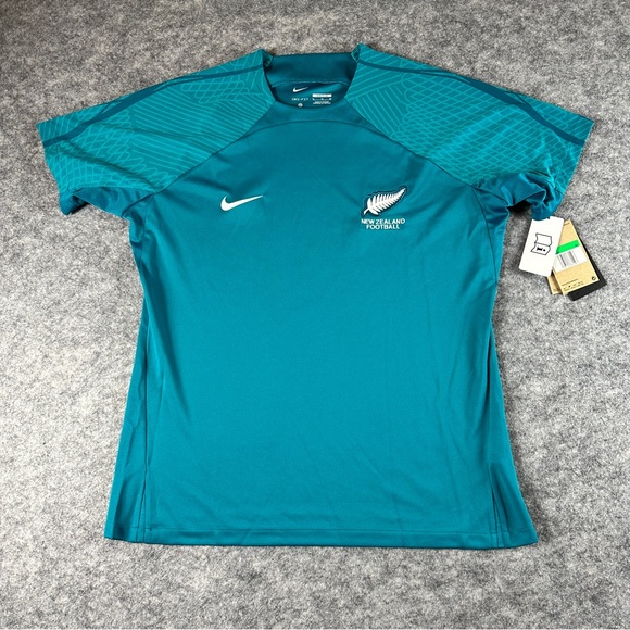 Nike NEW ZEALAND Football Soccer Team  Jersey Woman Size XL DR4609-467 - Picture 1 of 8